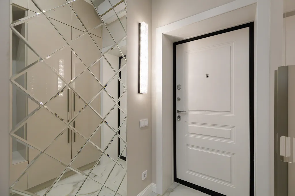 Уютная двухкомнатная квартира с дизайнерским ремонтом возле моря