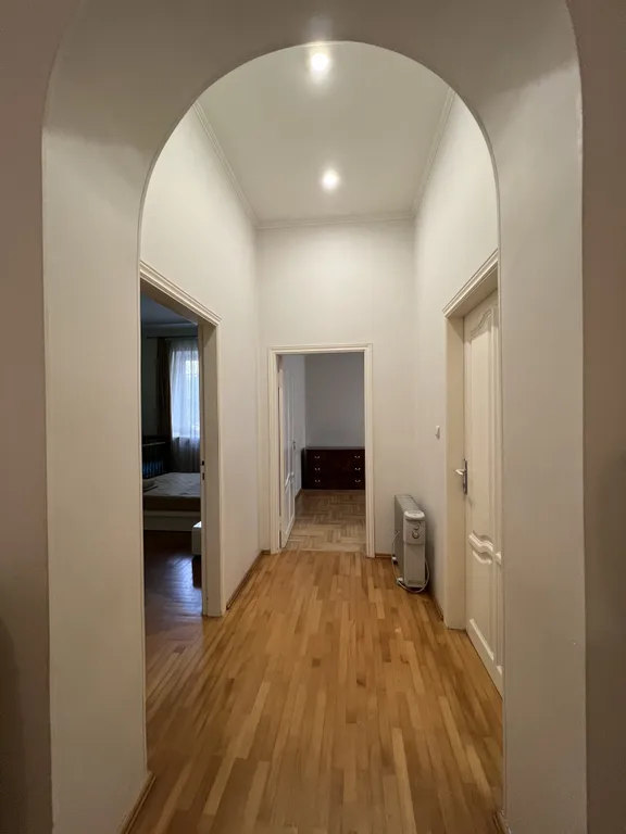 6-комнатный Дом