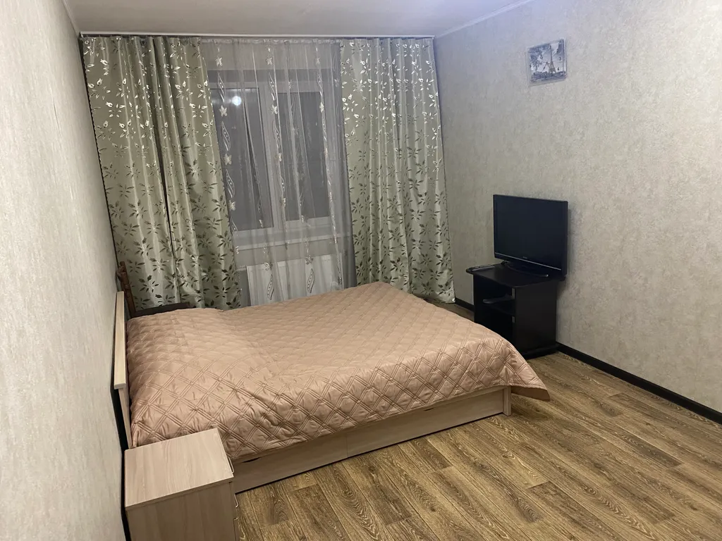 Просторная квартира в новом доме в центре города — аренда посуточно в Псков