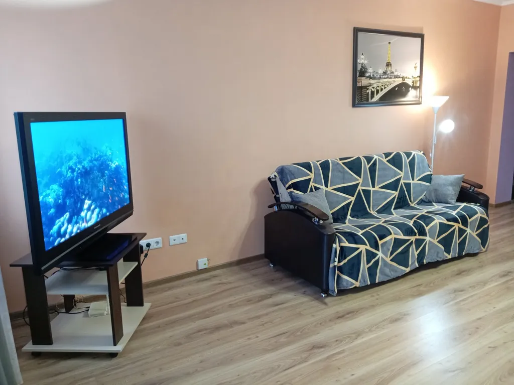 Большая Уютная  Двухкомнатная Квартира в Центре