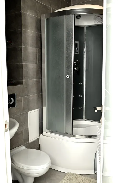 Уютная квартира-студия в центре города с красивым видом