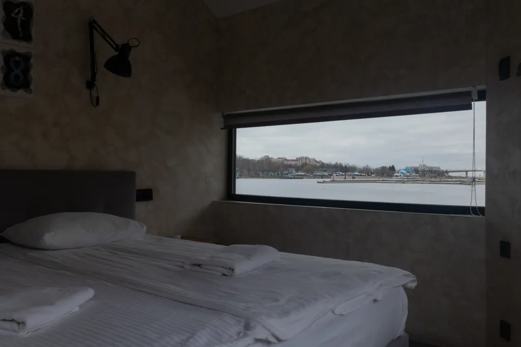 Дом на воде на Крестовском острове