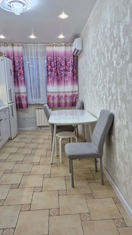 3-комнатная квартира в центре Ворошиловского района, в Золотом квадрате