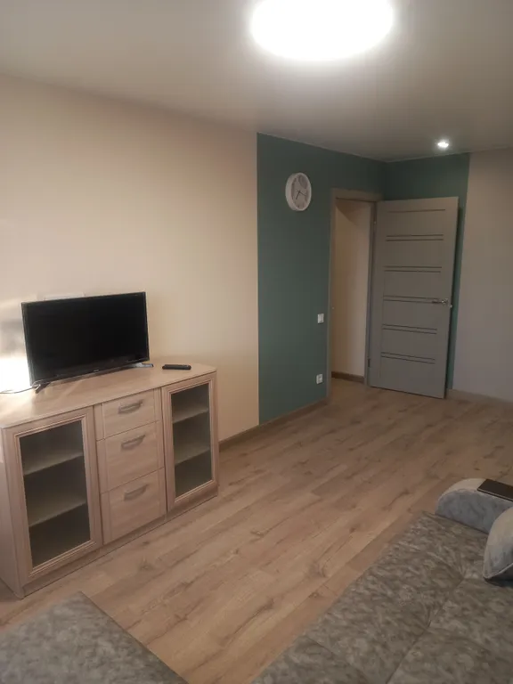 Двухкомнатная квартира после ремонта в центре у жд вокзала