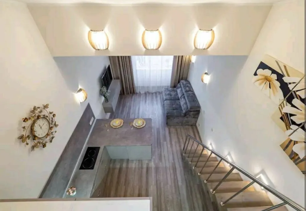 Мансардная студия люкс