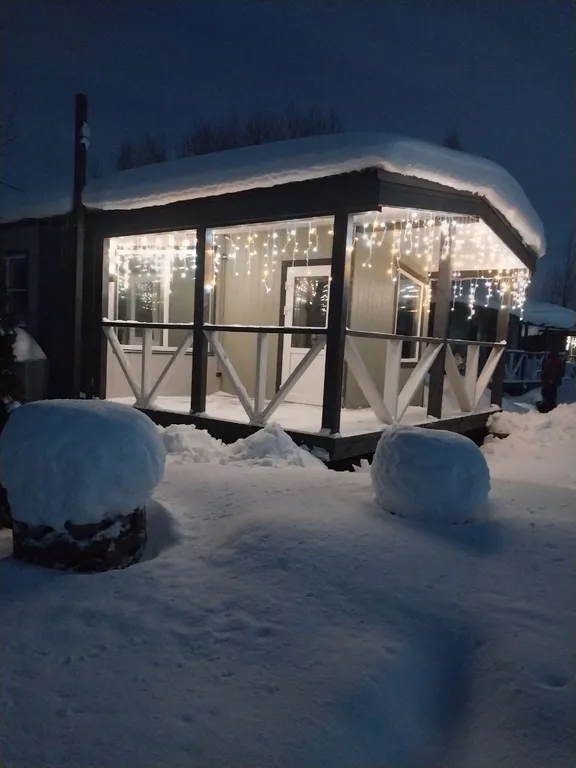 Современный дом с удобствами 1 линия озеро Селигер