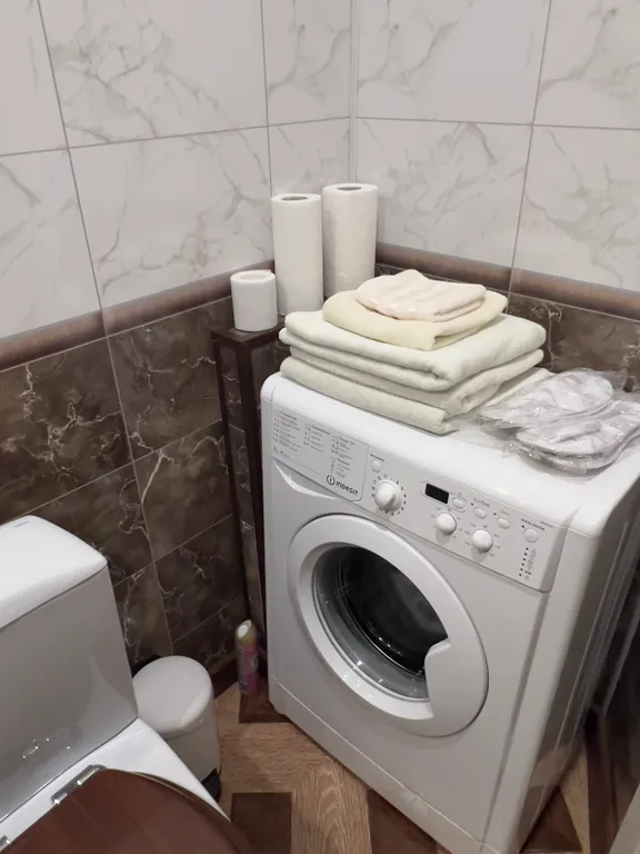 Квартира-студия в центре города с видом на Марьинский сквер