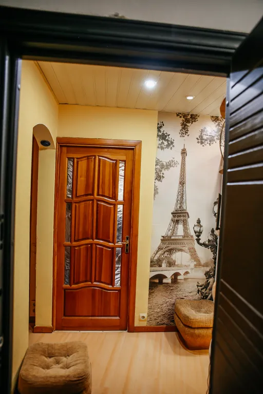 Двухкомнатная квартира рядом с жд станцией