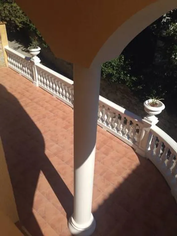 Верхний этаж дома с панорамным видом на море