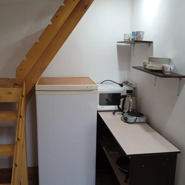 Домик у озера