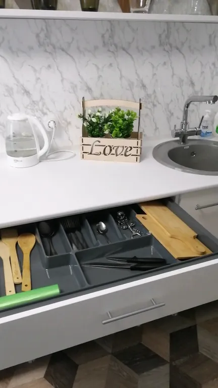 Большая  однокомнатная, квартира  51 кв. м