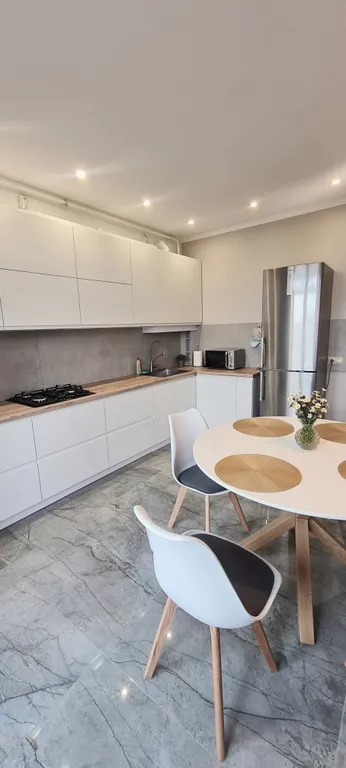 Просторные апартаменты с удобным расположением