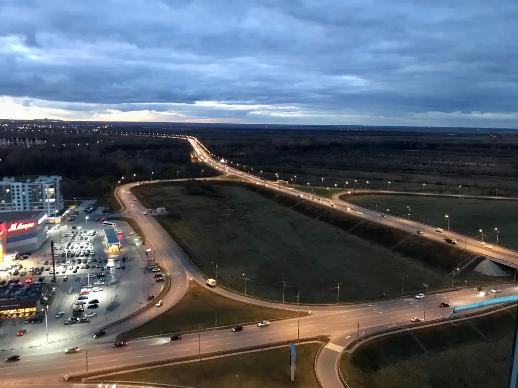 Однушка эконом-класса с прекрасным видом на город и шоссе