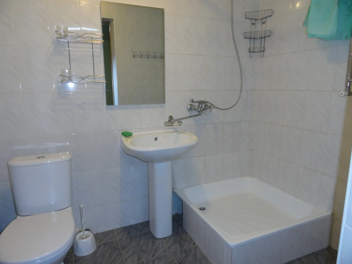 Размер душевого поддона 0,9х0,9