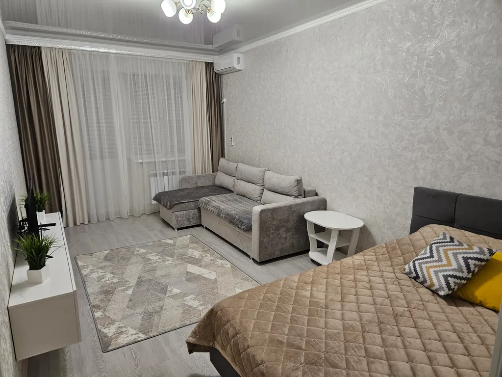 Уютная квартира в центре города — аренда посуточно в Бузулук