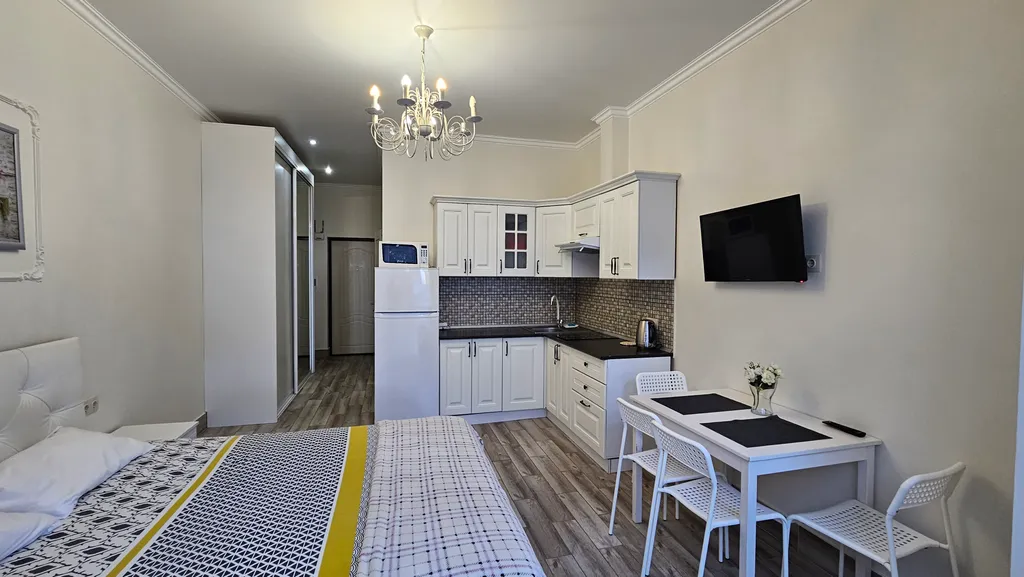 Квартира Квартира Уютная студия в центре на Волжской от HomeHotelSochi — Сочи
