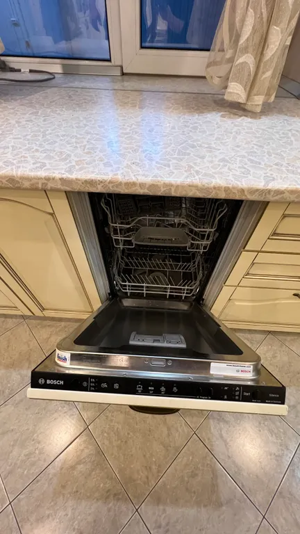 Шикарный дом в центре города с баней и бассейном