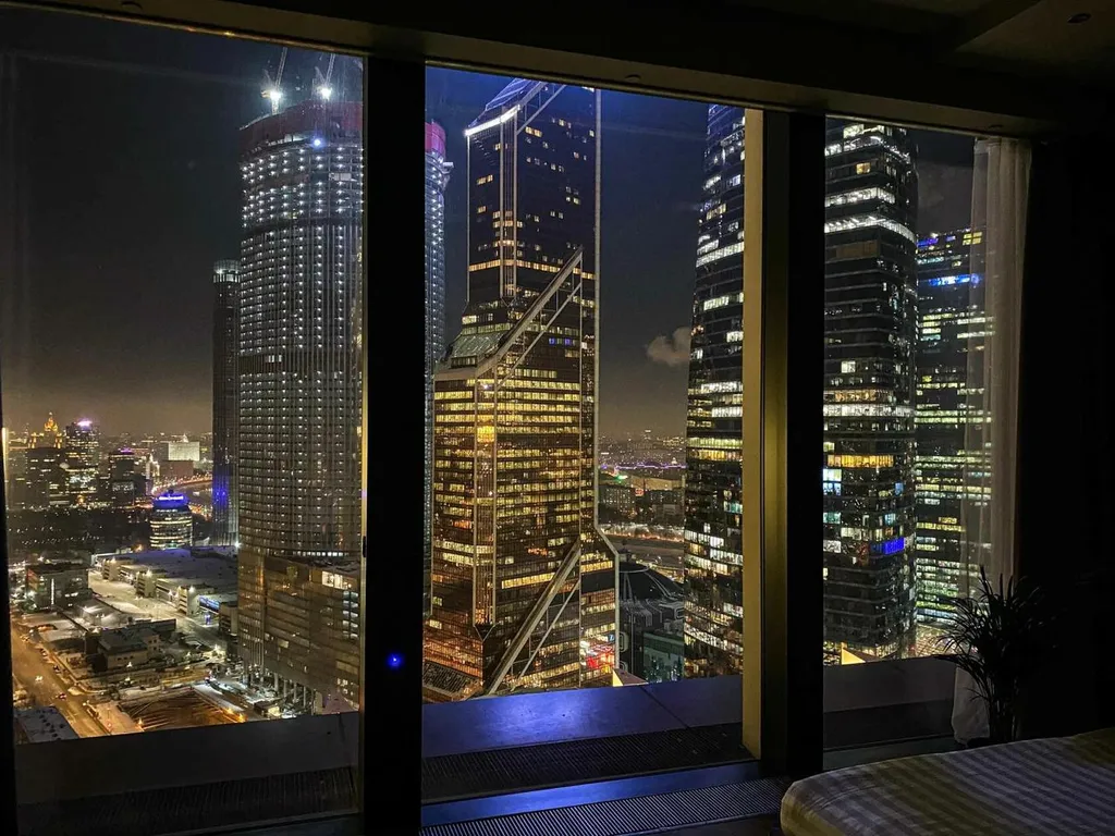 Neva Sky Панорамный вид на небоскребы и город