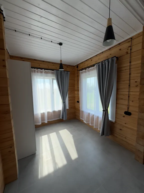 Дом Зивчала, на берегу реки Олонка