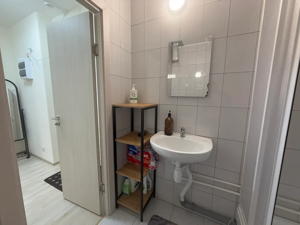 Студия в новом доме с видом на лес