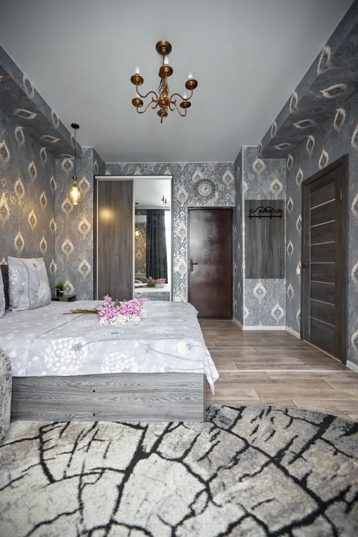 Студия с кованным балконом в историческом центре