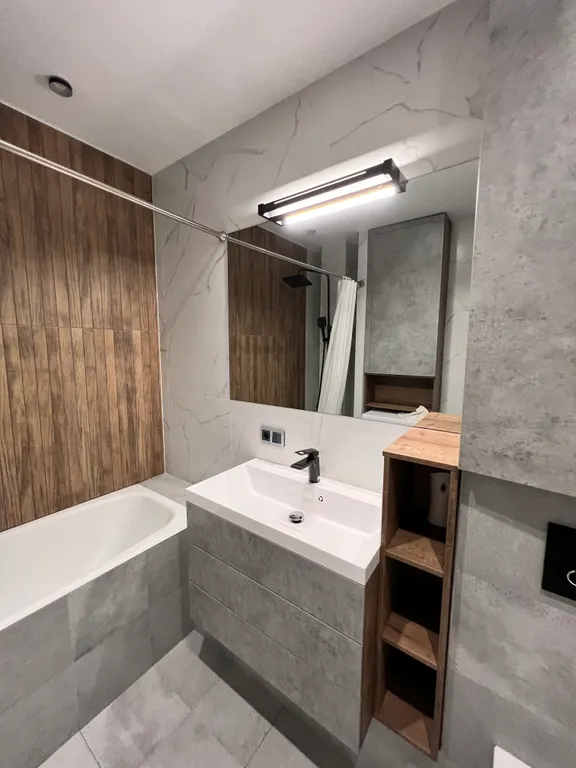 2-комнатная квартира с дизайнерским ремонтом