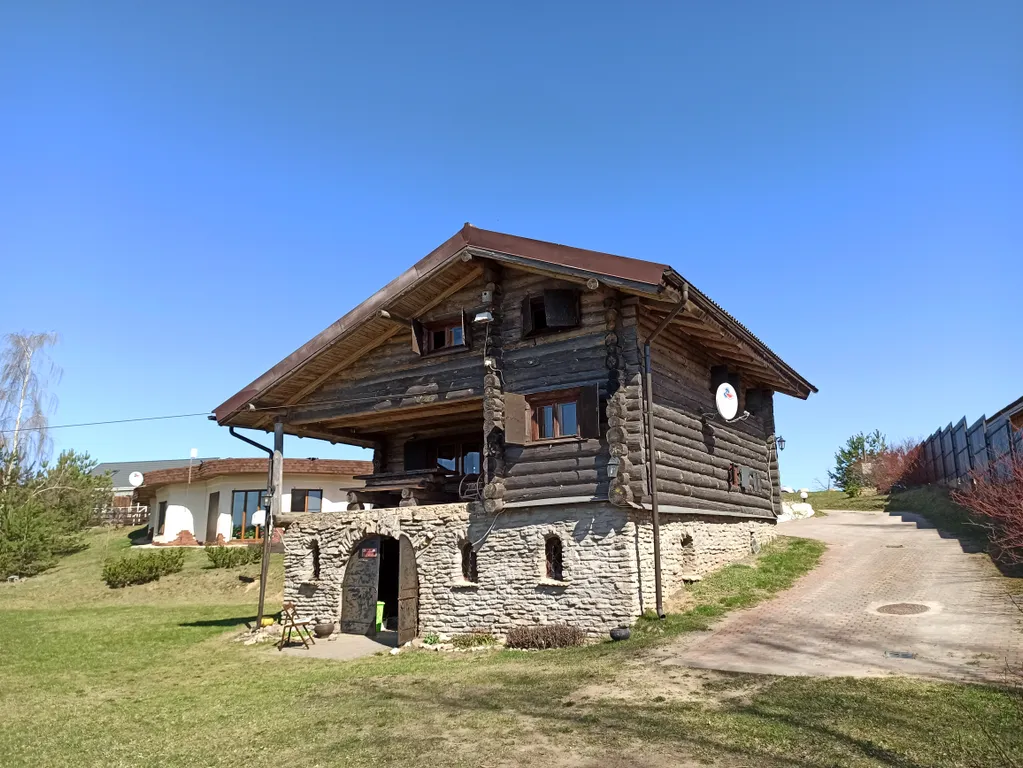 Коттедж Шале на берегу озера Лесицкое — аренда посуточно в Лесицко