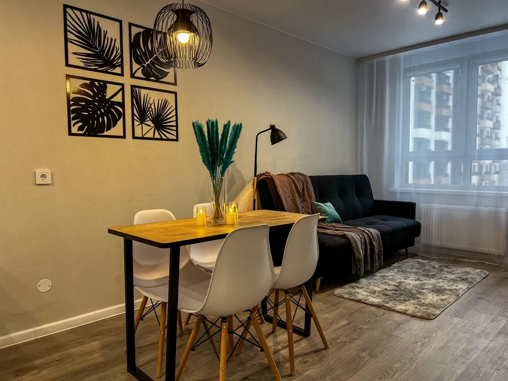 Bосхититeльнaя кваpтирa c бaлкoнoм