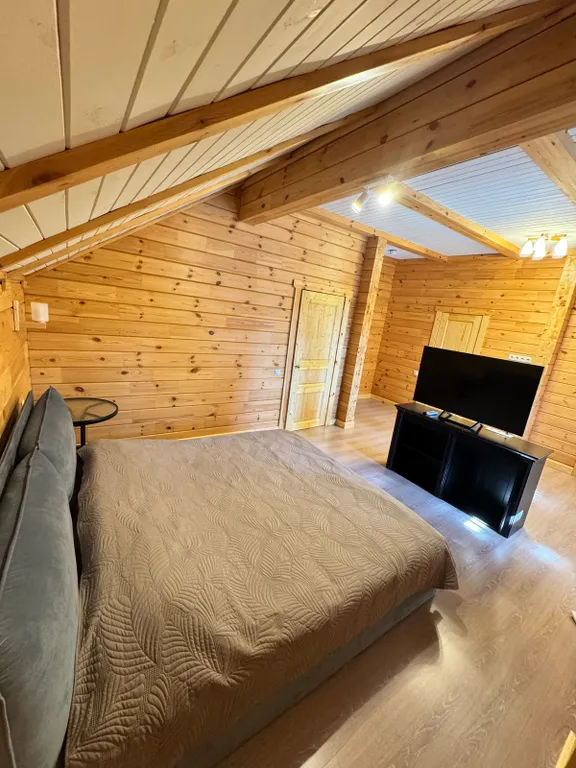 Дом на берегу водохранилища