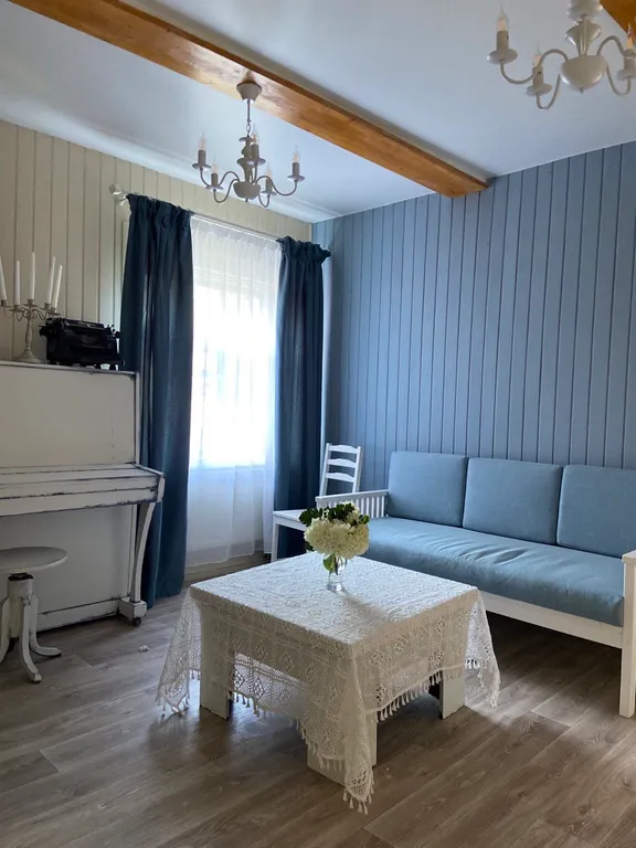 Уютный дом у реки в стиле прованс