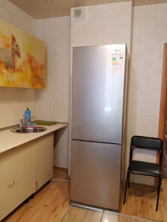 Однокомнатная квартира люкс с большой кухней, на 1 этаже, рядом с парком