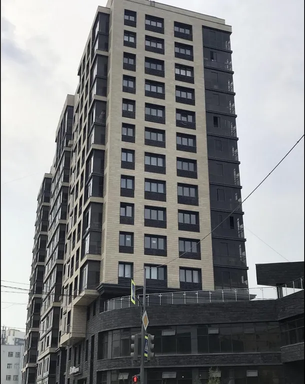 Зелёная студия в элитном доме города