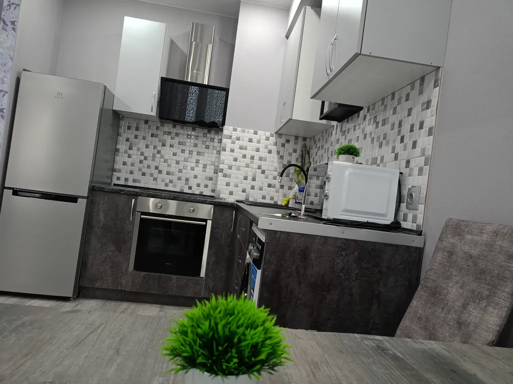 2 комнатная квартира возле школы МВД, Автовокзал, тк Маяк