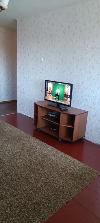 Счастливая матрешка у вокзала Исакогорка