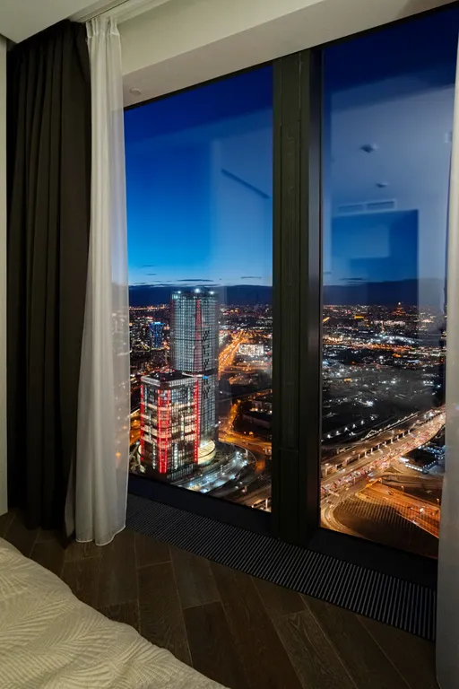 Апартамент с нежным интерьером и редким видом на город