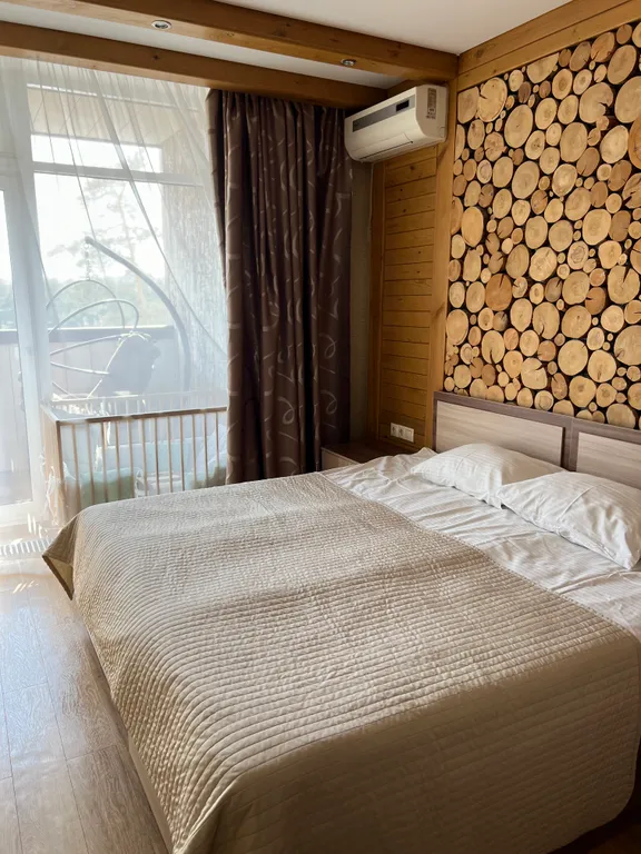 Золотой пляж с видом на Тургояк