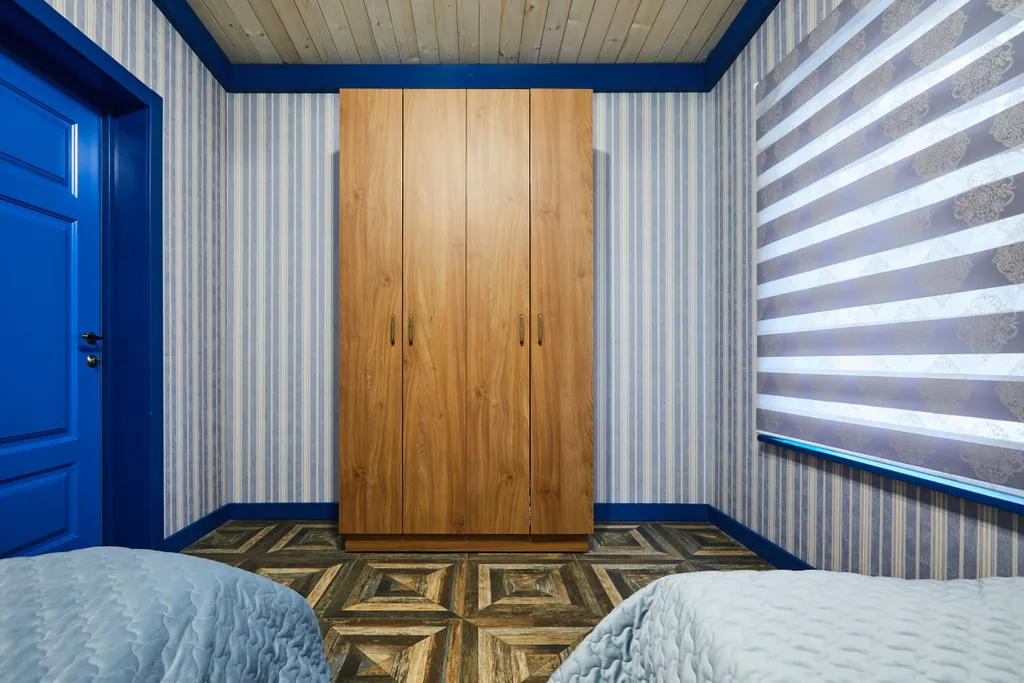 Большой коттедж с 5 спальнями, камином и террасой, Василек