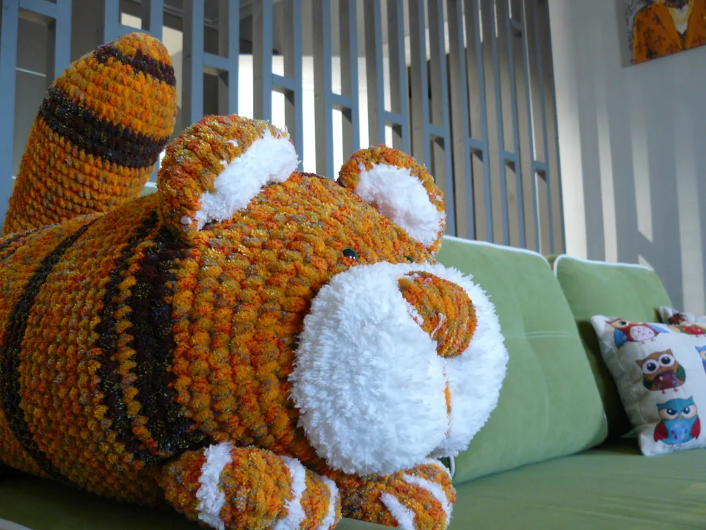 Рыжий Кот Дружный (просторная 2-ка с изолированной спальней)