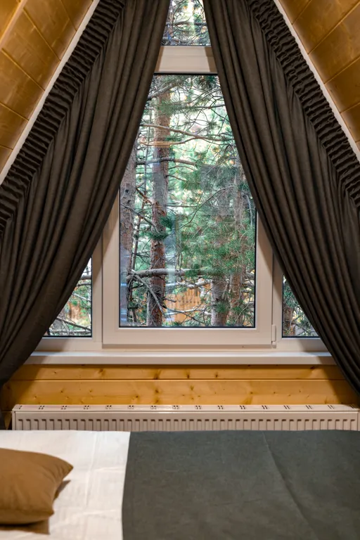 Двухэтажный A-Frame дом у реки Гарабаши с видом на горы