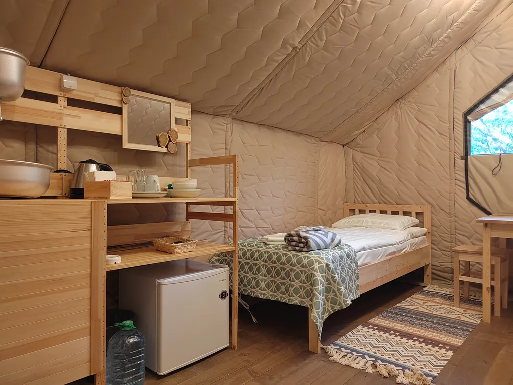 Сафари-тент для двоих с двумя односпальными кроватями