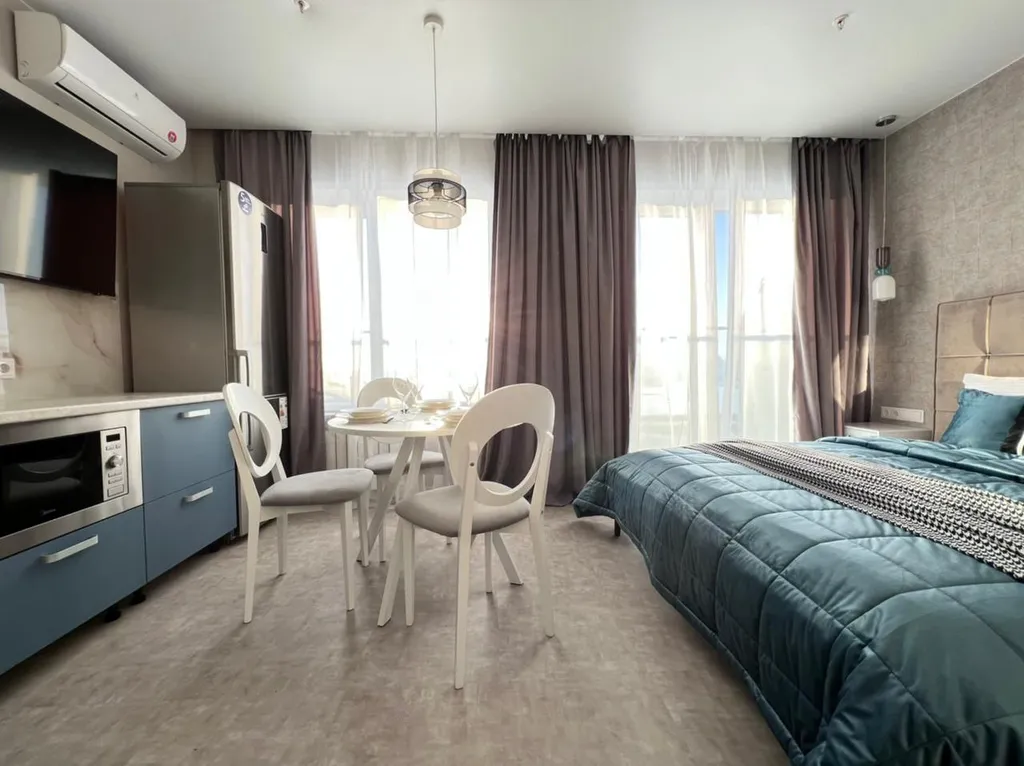 Шикарная студия с террасой и видом на реку