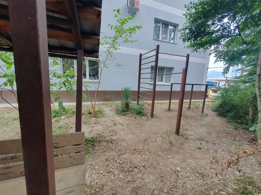 Квартира Квартира Студия в новом доме в тихом районе — Цемдолина