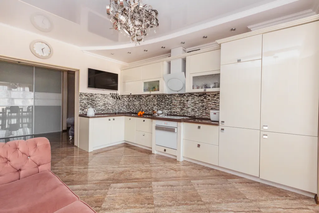 Большая квартира у моря