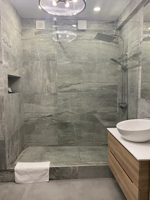 Двухкомнатный люкс с видом на Парк Победы и море