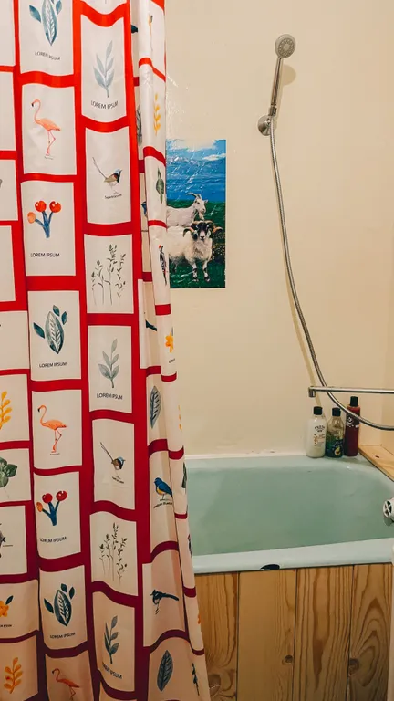 Светлая квартира с отголосками советского прошлого