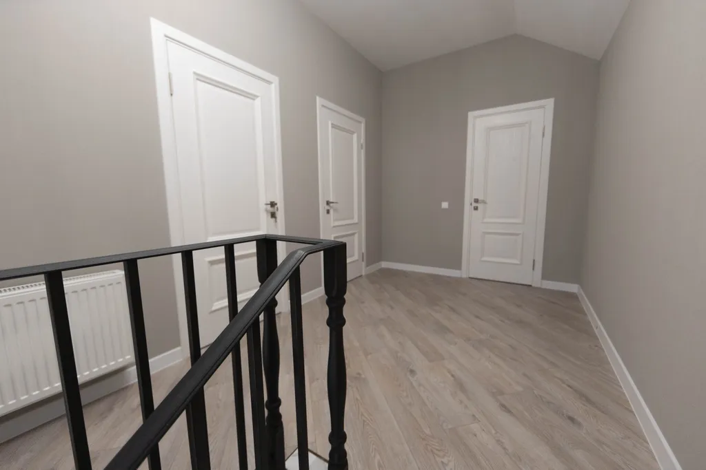 Просторный двухэтажный коттедж на берегу городского пляжа