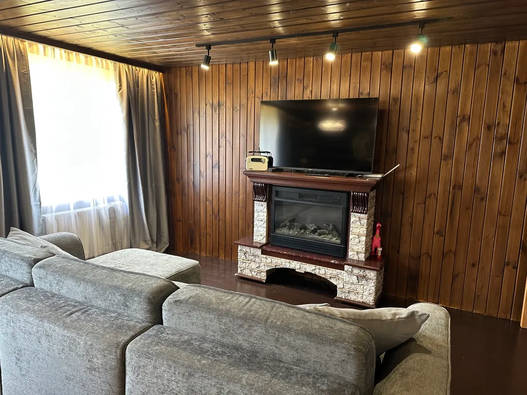 Просторный дом с баней и чаном