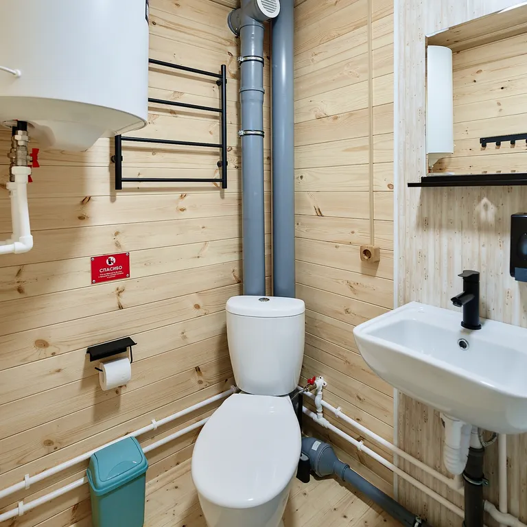 Номер с видом на телецкое озеро и р. Бия