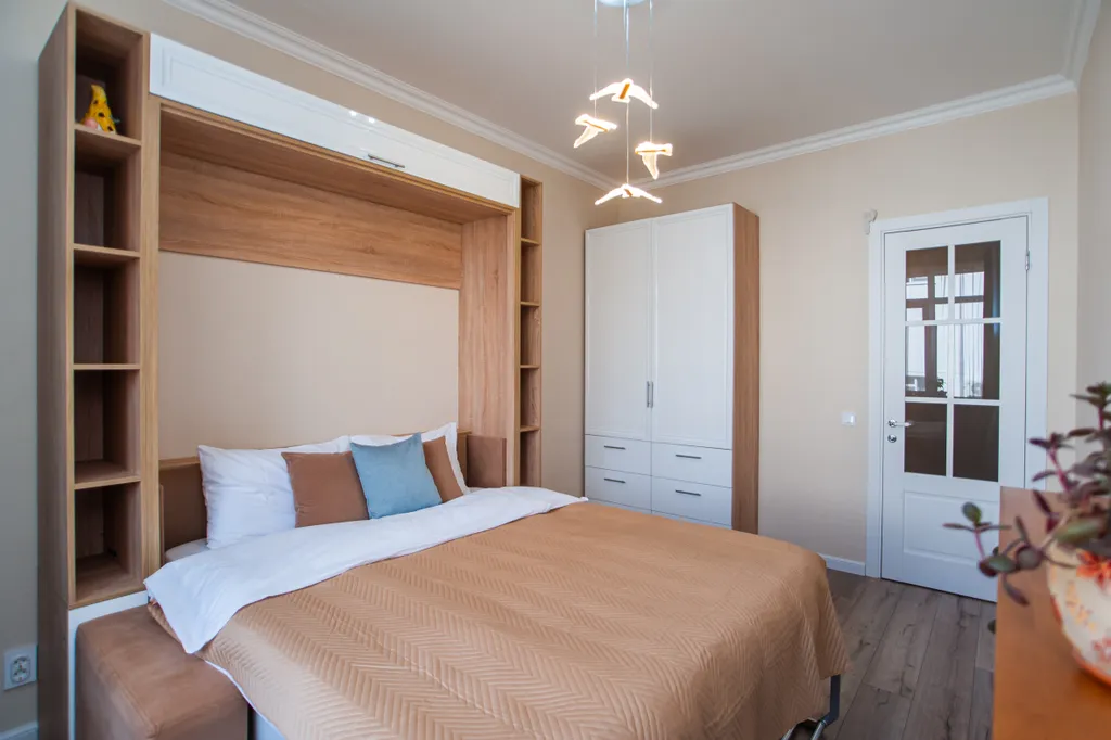 Двухэтажная квартира рядом с зимним лесом