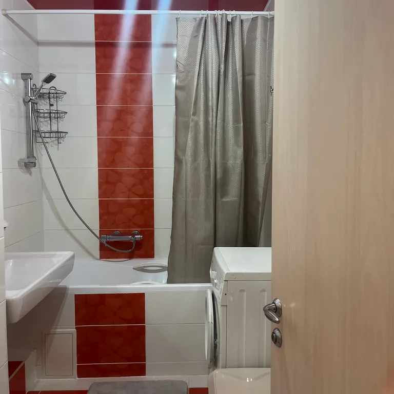 Красивая уютная квартира недалеко от центра города